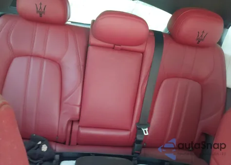 2018 Maserati Levante Gransport z USA, uszkodzony, nr VIN ZN661XUS6JX259627